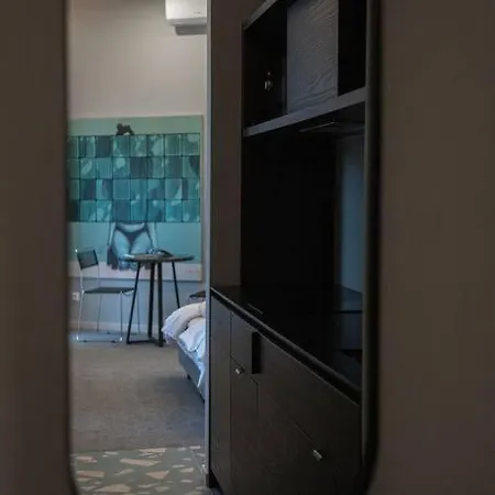 Apartment Resume Apartments, Swimmer Corner No 2