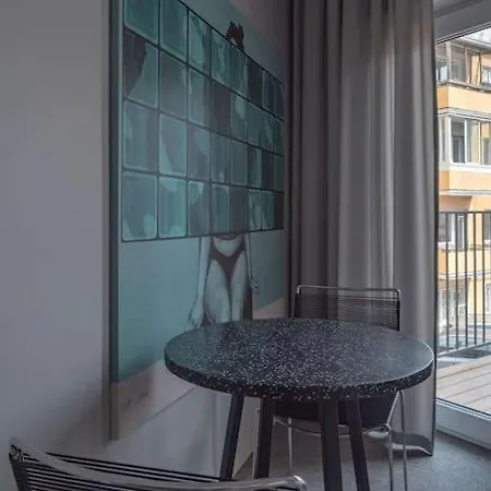 Resume Apartments, Swimmer Corner No 2 Apartment