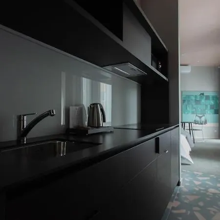 Resume Apartments, Swimmer Corner No 2 *